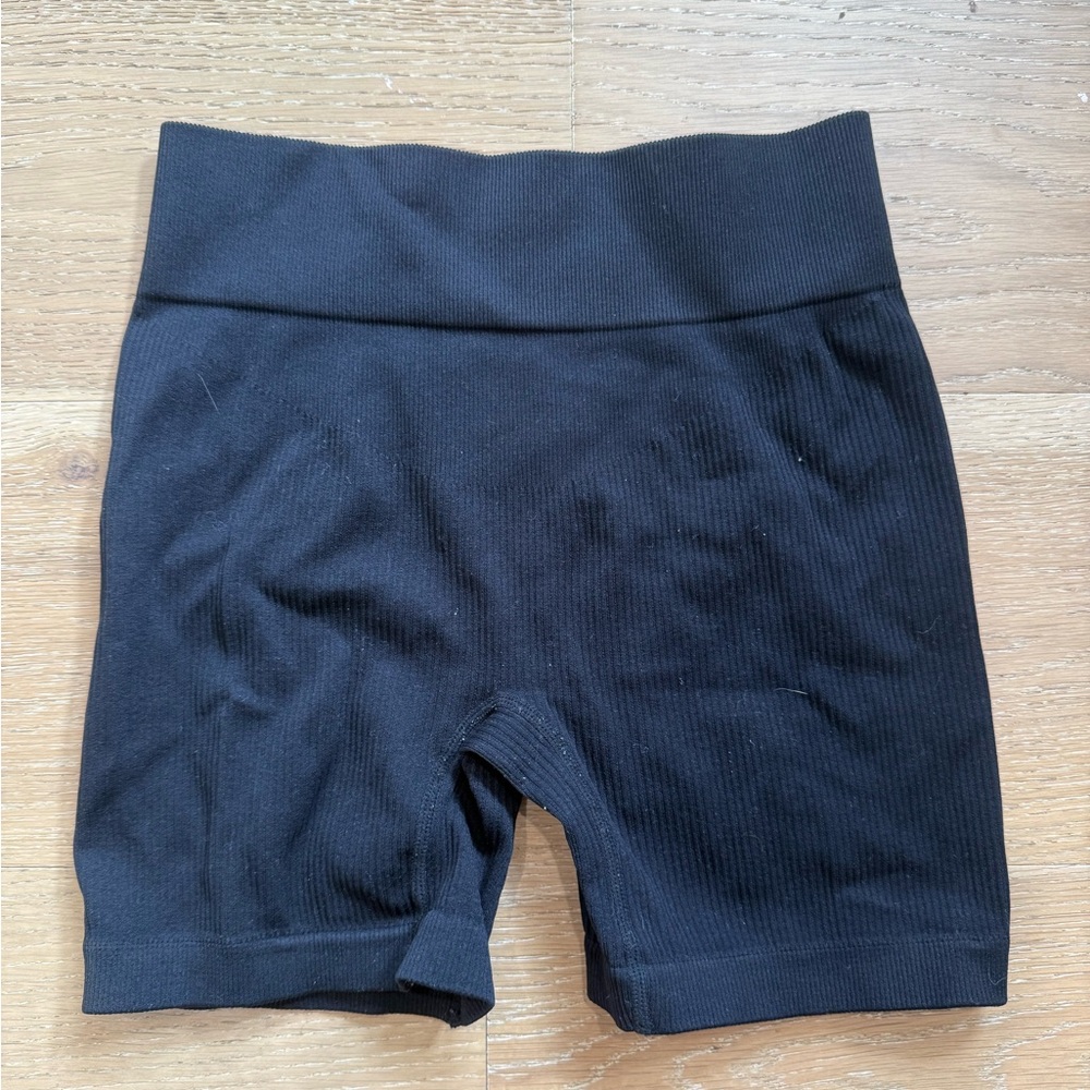 Black Women's Ribbed Biker Shorts